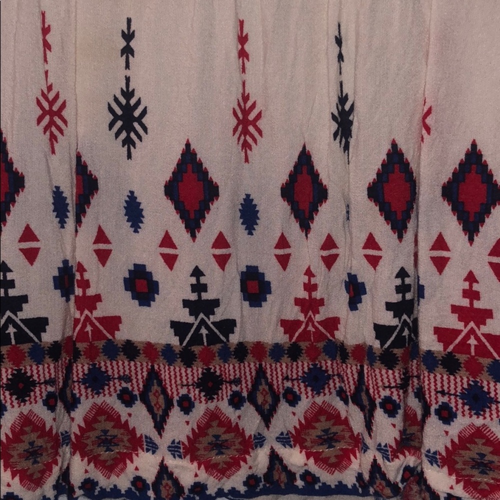 Patterned Blouse - Picture 3 of 4
